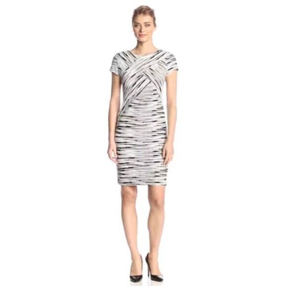 SANDRA DARREN - 🎉HP🎉 EUC - L Sz M Cap Sleeve Printed Geometric BodyCon Sheath - Picture 12 of 14